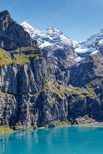 le lac Oeschienesee dans les alpes Suisses