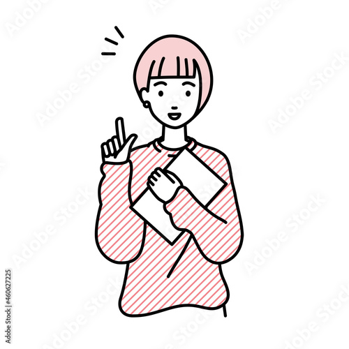 立って書類を手に持って何かひらめいたリモートワークの女性