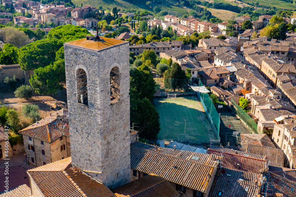 Obraz premium Little ancient town of San Gimignano, Tuscany, from the top of the main Tower