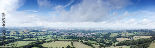 Obraz na płótnie english landscape image from the air of Cotswolds countryside w salonie