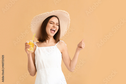 Happy young woman with fres...