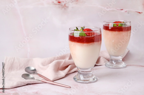 Glasses with delicious home...
