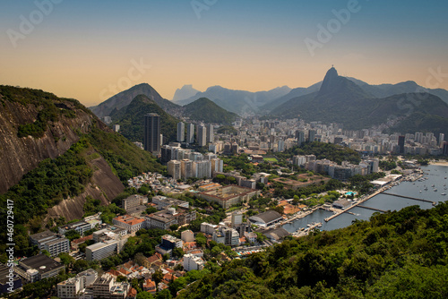 Quadro em tela vista da cidade do rio de janeiro do morro da urca