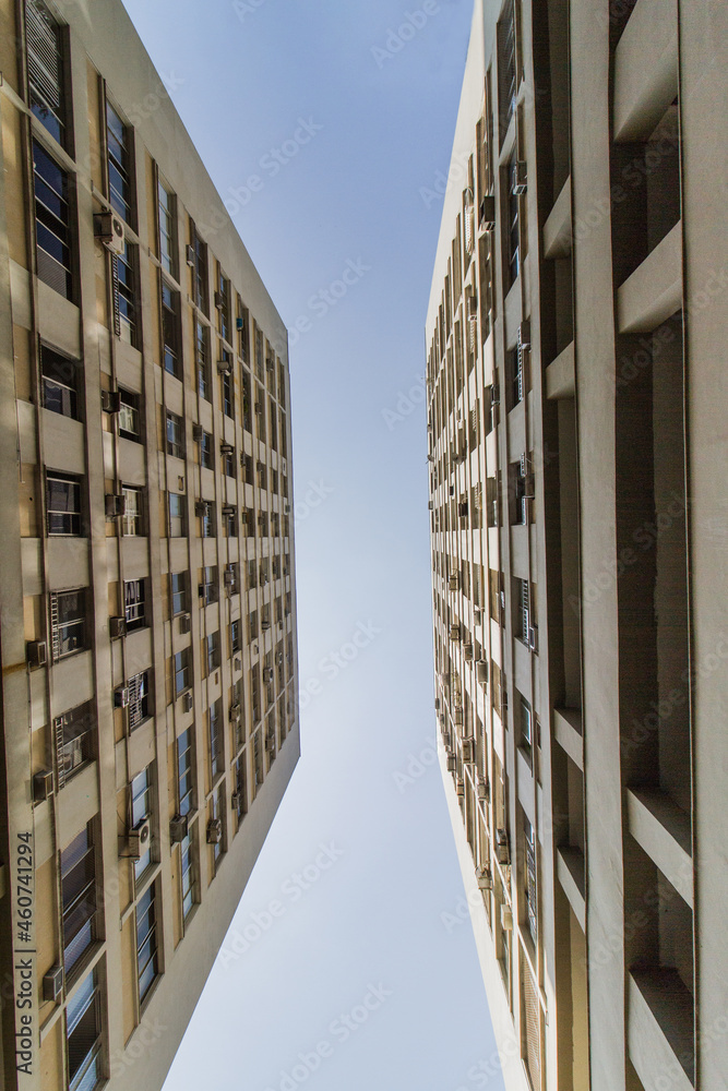 view of a building in a Counter-Plongee perspective in Rio de Janeiro.