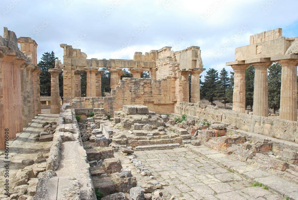 Ruines d'un temple gréco-romain en Cyrénaïque