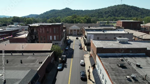 barbourville kentucky aerial flying toward the knox county courthouse photo