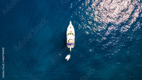 Top down view of a yatch