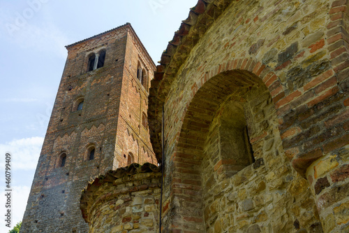 Photos Medieval church of San Giovanni at Vigolo Marchese and baptistery