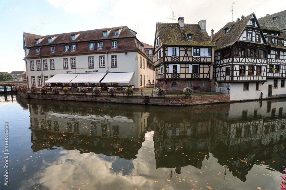 Romantisches Mühlenviertel in Straßburg (Petite France)