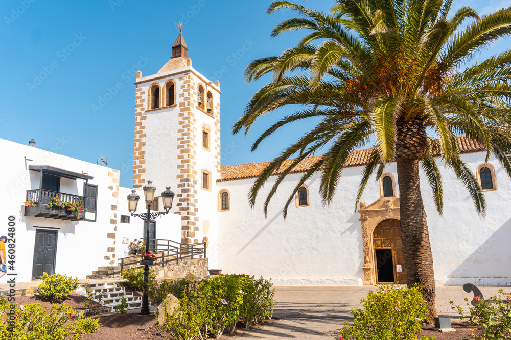 Obraz premium White church of Betancuria, west coast of the island of Fuerteventura, Canary Islands. Spain