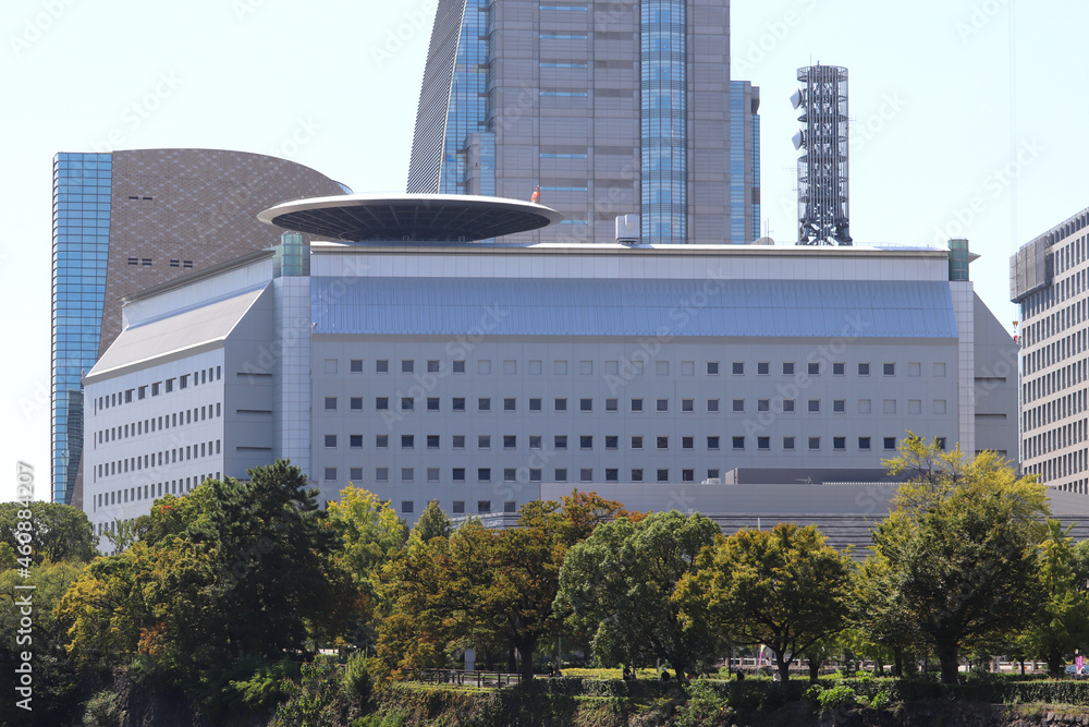 大阪府警察本部（大阪市中央区） / The headquarters building of Osaka Prefectural Police
