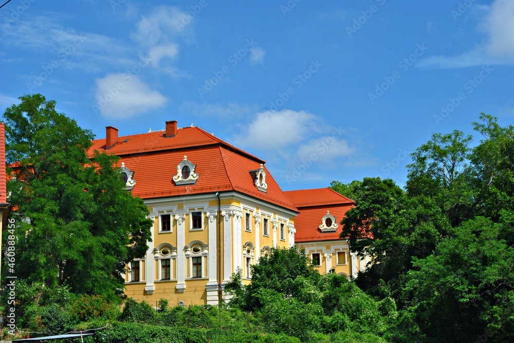 Zabytkowy pałac