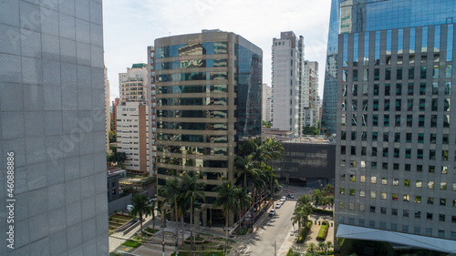 Aerial view of Avenida Brigadeiro Faria Lima, Itaim Bibi. Iconic buildings in the background © Pedro