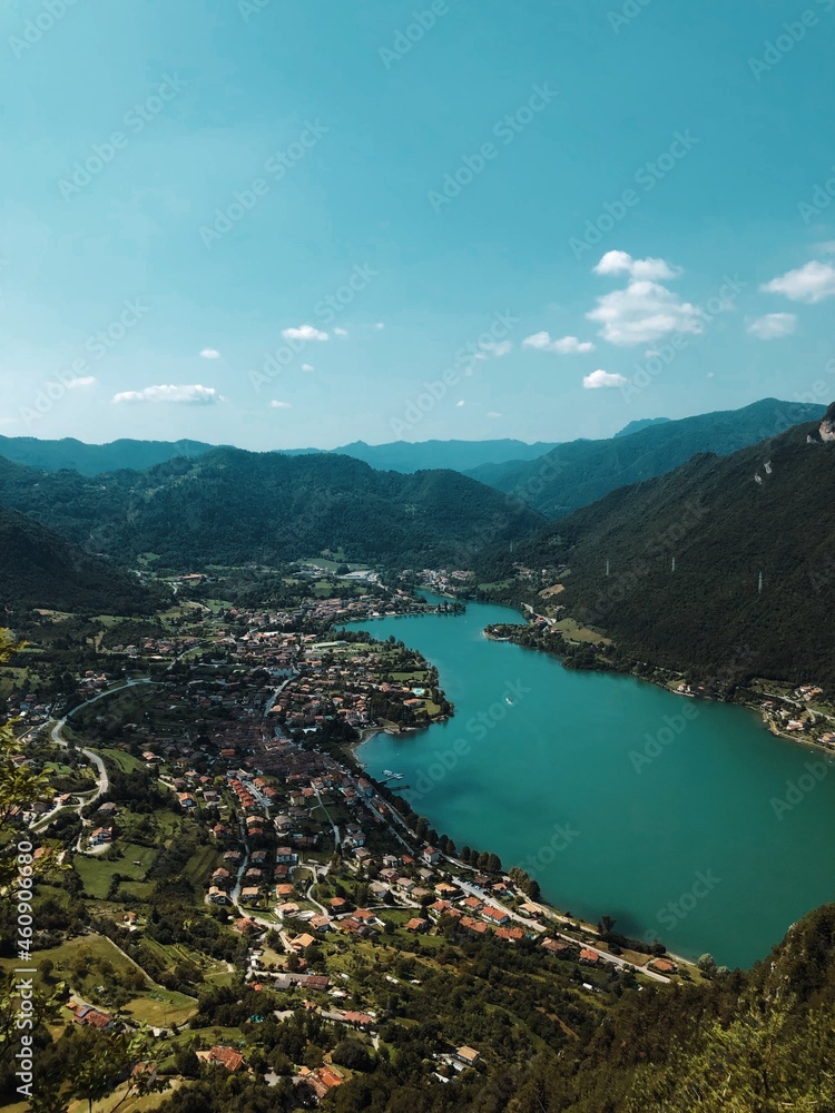 Fototapeta premium view from the lake