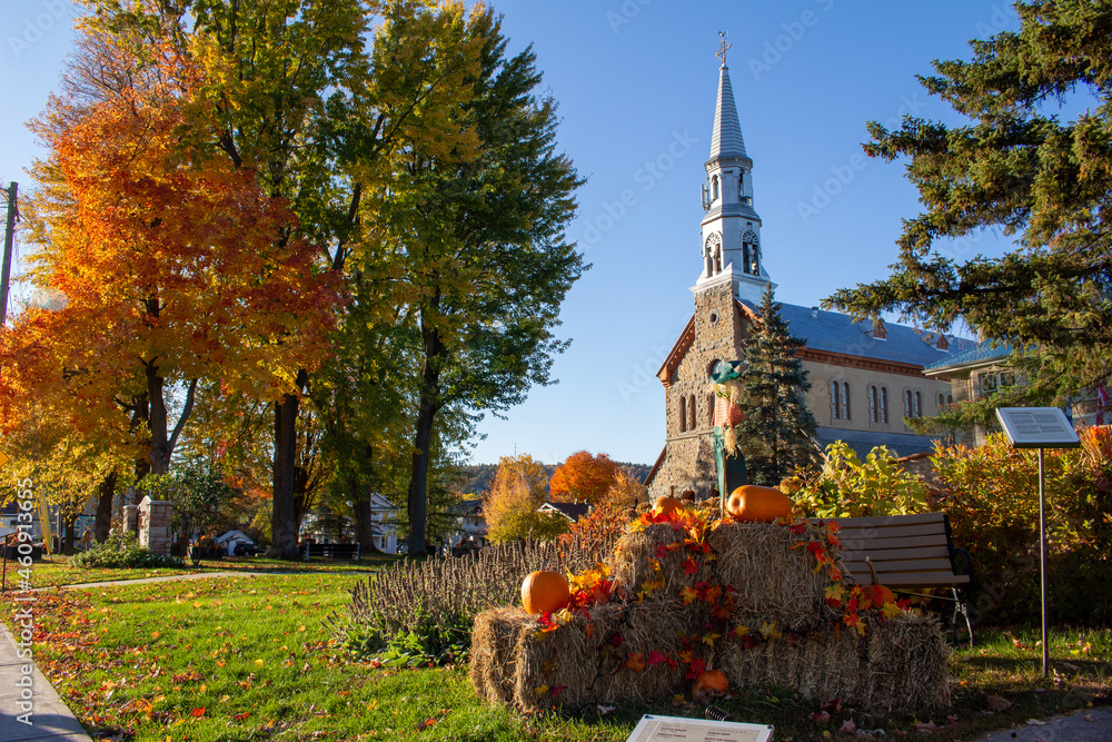 Naklejka premium Montebello, Quebec, Canada in Fall