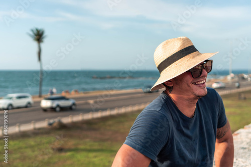 Portrait of a man having fun in the open air © Hector Pertuz