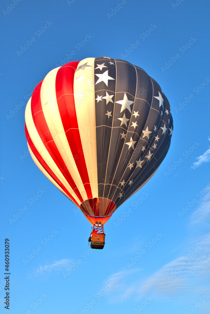 Naklejka premium Colorful Hot Air balloon in the sky with blue background
