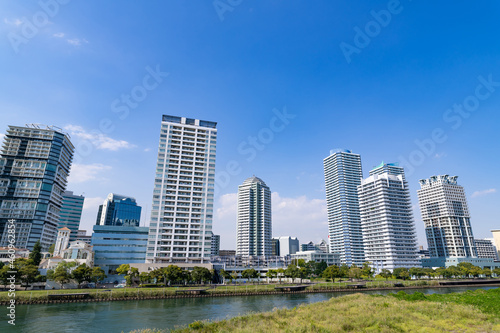 神奈川県横浜市　ポートサイド地区の高層マンション群 © あんみつ姫