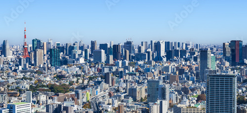 東京 青空と都市風景 ワイド