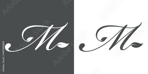 Logotipo letra inicial M con hojas de planta en fondo gris y fondo blanco