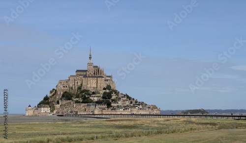 Wallpaper Mural Le mont saint Michel en Normandie, département de la Manche Torontodigital.ca