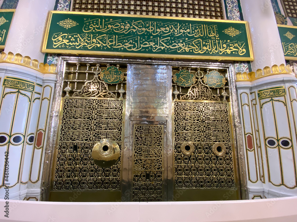 Thumbnail video testimoni jamaah wanita TAZA