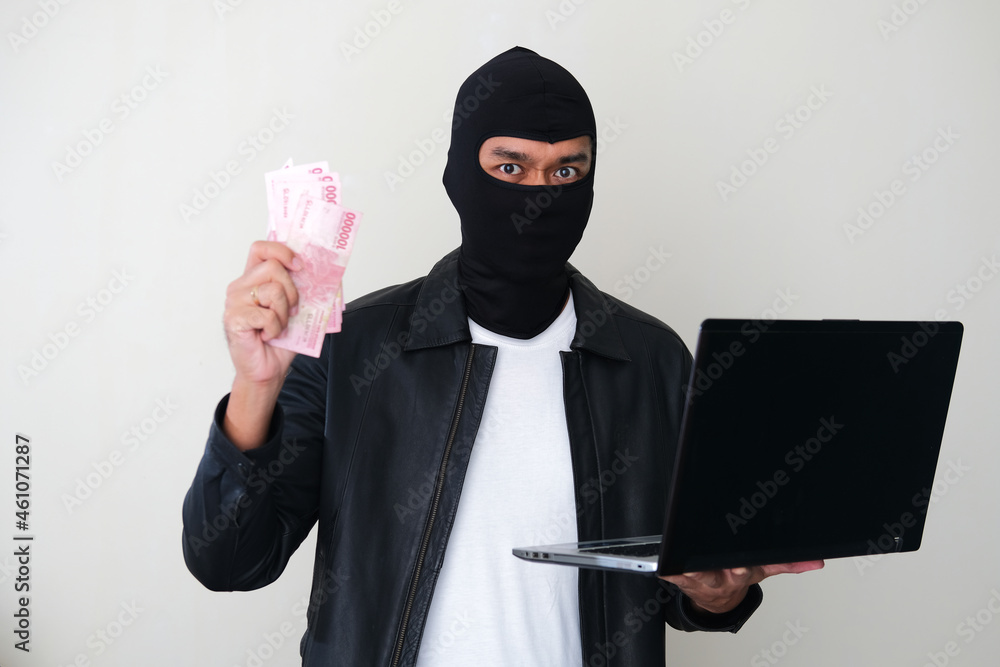 Кардеры. Stealing cartoon. Stolen: ограбление века 2005. Аватарку украли. Steal money.