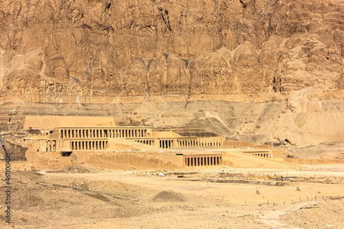 temple of hatshepsut in luxor