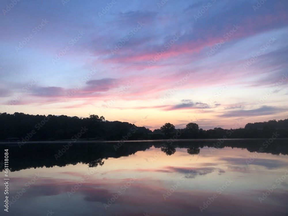 Fototapeta premium sunset over the lake