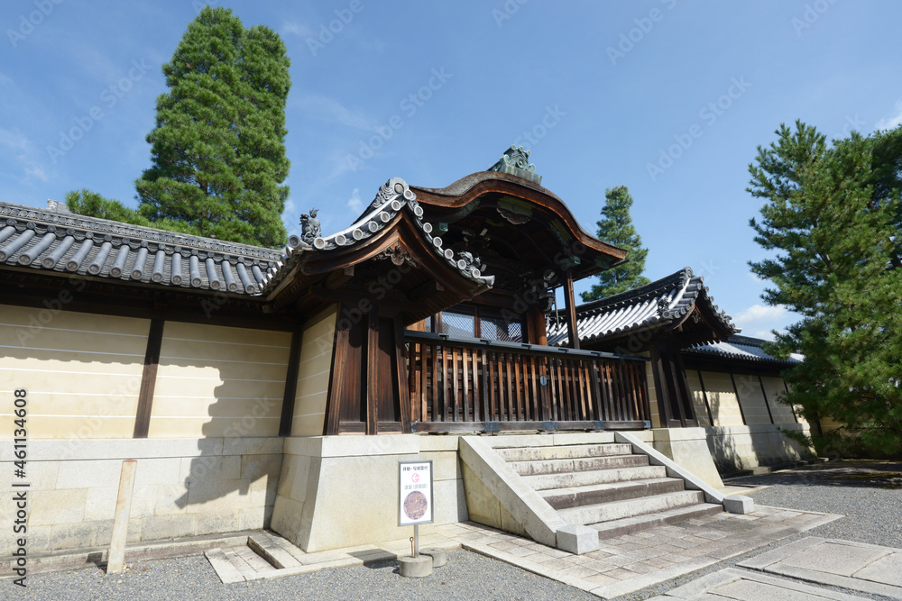 Fototapeta premium 妙心寺 大方丈の唐門 京都市右京区
