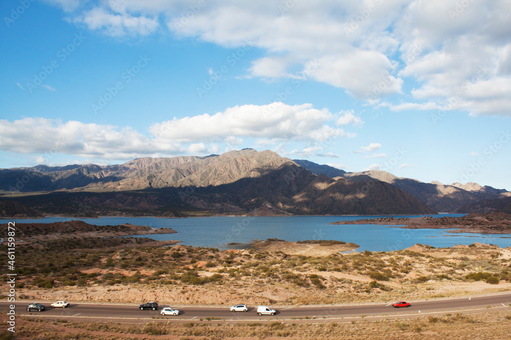 paisaje montaña mendoza dique potrerillos paisaje montaña mendoza dique potrerillos