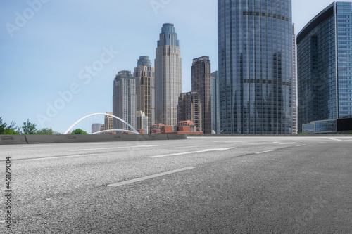 Empty asphalt road and city skyline and building landscape, China. © 昊 周