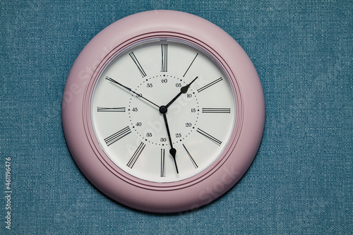 Wallpaper Mural wall clock, lunch time on office clocks Torontodigital.ca