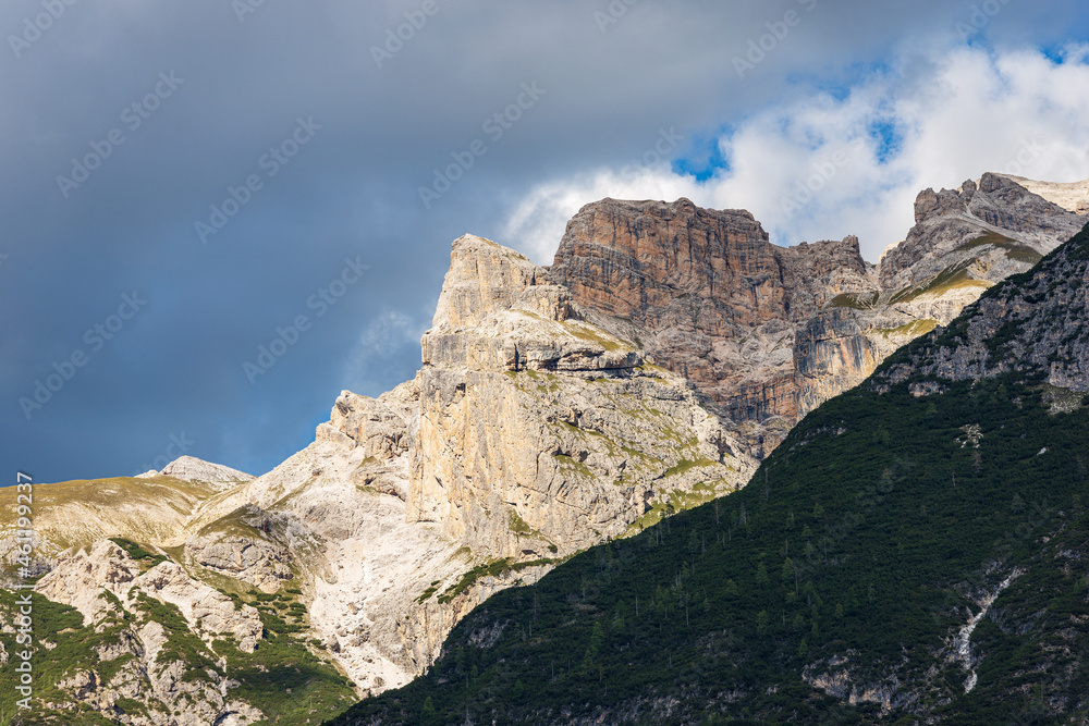 Sesto or Sexten Dolomites. Mountain range of Rondoi-Baranci or Haunold-Gruppe, seen from the Landro valley (Val di Landro), Dolomiti Di Sesto Natural Park, Trentino, Dobbiaco, Bolzano, Italy, Europe.