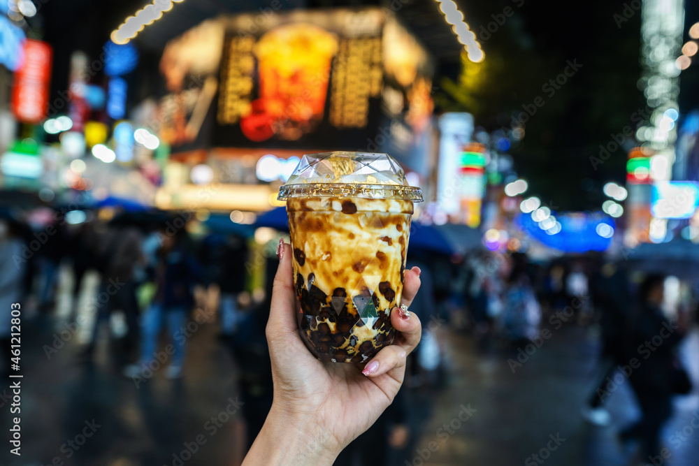 Fototapeta premium Taiwan pearl milk tea with bubble at ximending in Taipei, Taiwan.