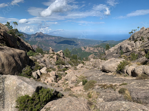 Obraz na plátně Rochers paysage de montagne corse
