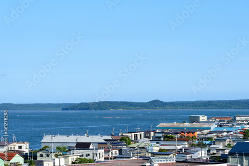 北海道　東部　厚岸の海と橋と町 © rujin
