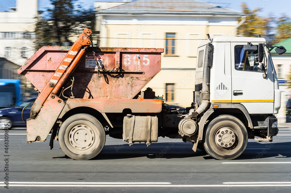 Garbage Trucks Dumping at the Transfer Station - YouTube