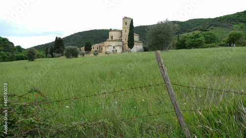 Принти на полотні L'Abbazia di Sant'Antimo a Castelnuovo dell'Abate in provincia di Siena, Toscana, Italia