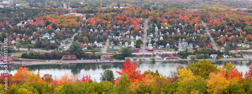Slika na platnu Houghton has been listed as one of the 100 Best Small Towns in America and is fifth largest city in Michigan upper peninsula