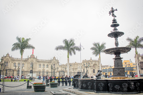 Wallpaper Mural Plaza de Armas de Lima, Perú.  Torontodigital.ca