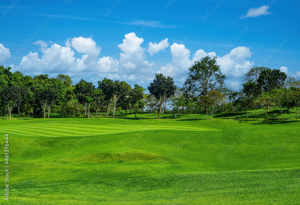 Pattaya Green Golf Course Thailand Beautifully landscaped golf course, green lawn, rich in good weather.