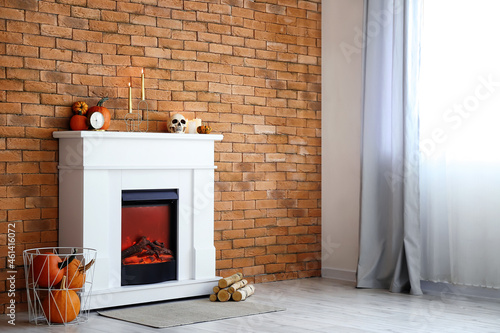 Modern fireplace with Hallo...