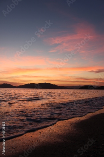 SDGs地球の神秘と海とソラ！山口県の夕日の光と輝き！ © YuAiru