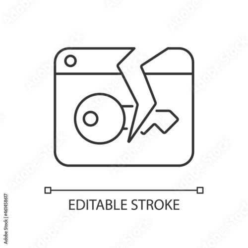 Data breach linear icon. Hacker attack. Phishing for private data. Vulnerability in secure system. Thin line customizable illustration. Contour symbol. Vector isolated outline drawing. Editable stroke