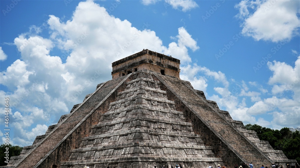 Pirámide maya de Kukulcán. Chichén Itzá, México