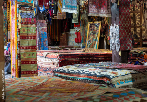 Traditional islamic carpets in Sarajevo street market © Kizaru