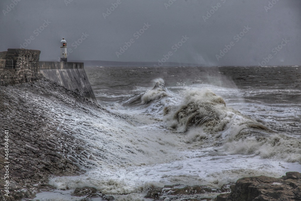 A big wave approaching Porthcawl harbour