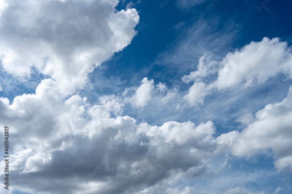 Obraz premium Stratocumulus water vapor clouds. Vector sky texture