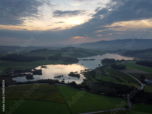 Furth im Wald, Deutschland: Sonnenuntergang über dem Drachensee photo